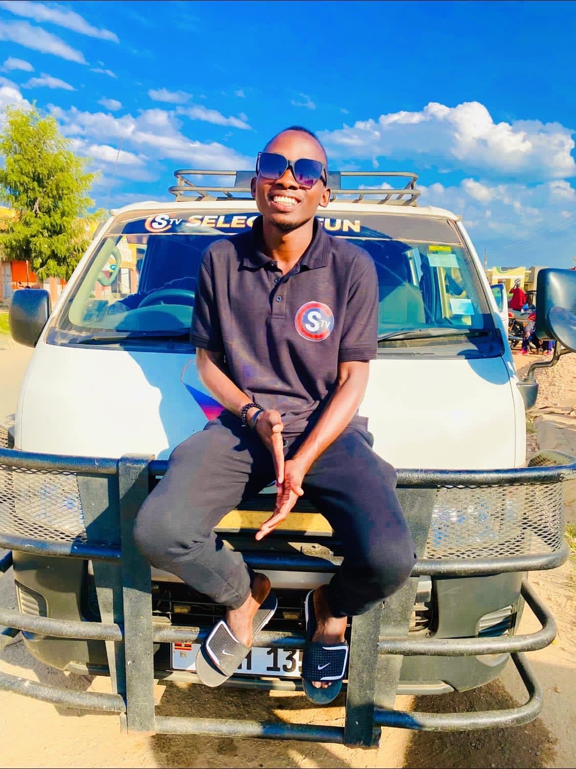 2023_03_16_23_18_10957A5C-95F6-402A-8ACD-37A0BDF4420C